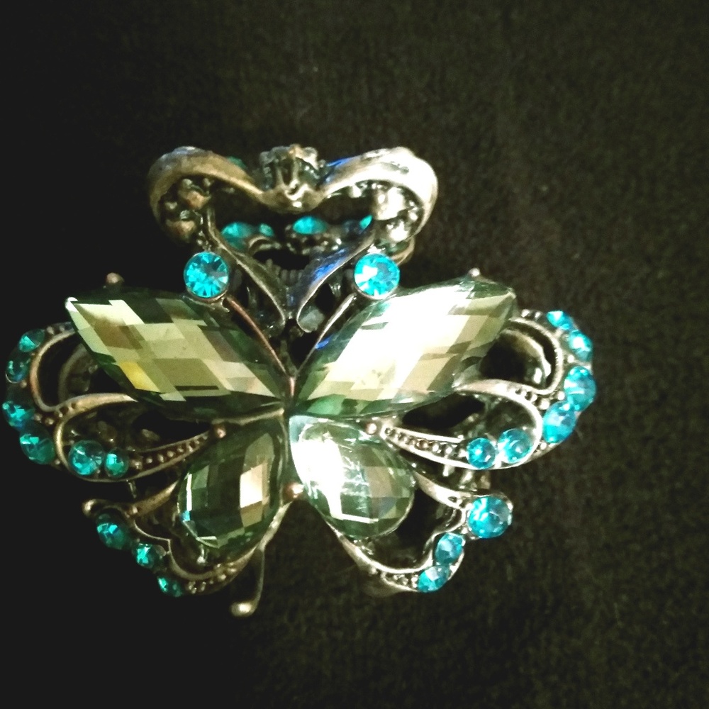 Gorgeous butterfly hair clip